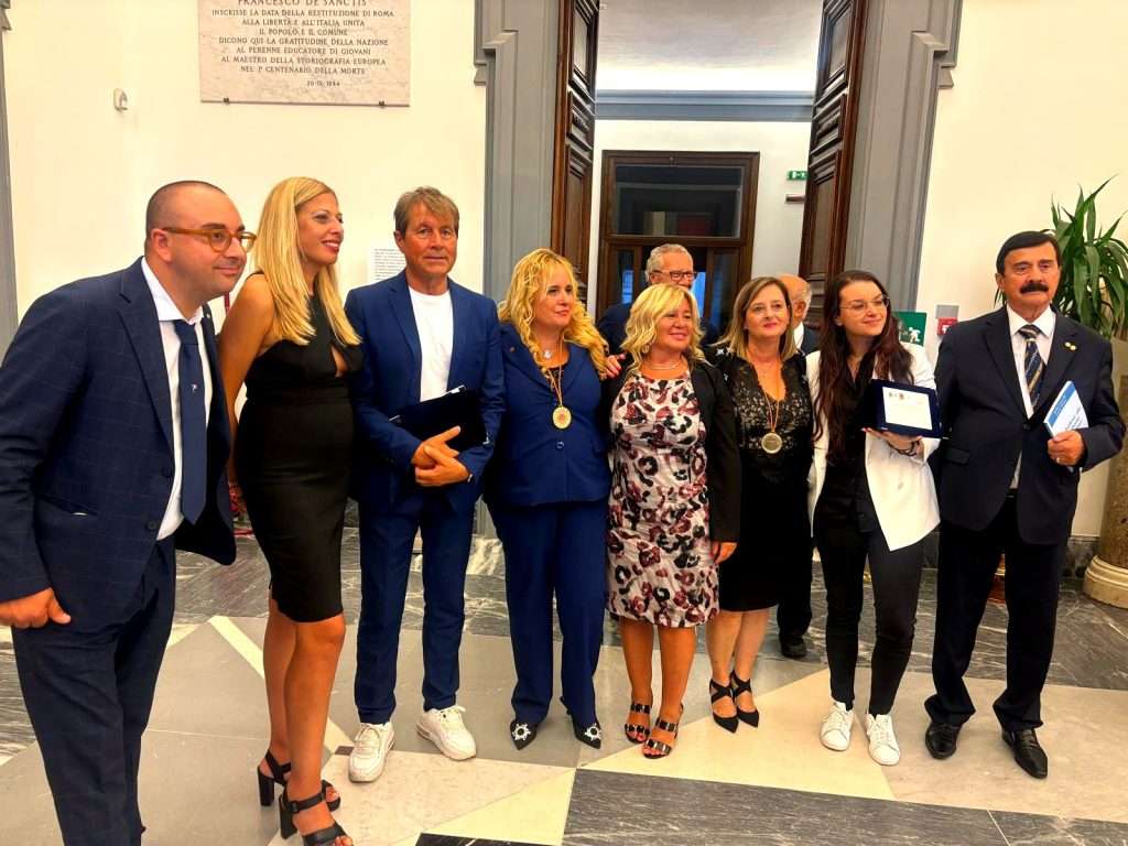 Donne in Cattedra 2025 al Campidoglio, foto di gruppo premiati e organizzatori