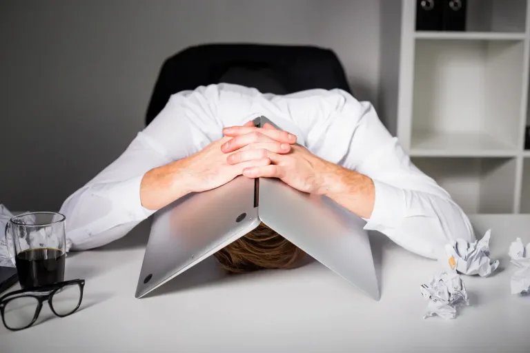Lo stress che non si vede: imparare il passo giusto per abitare i giorni