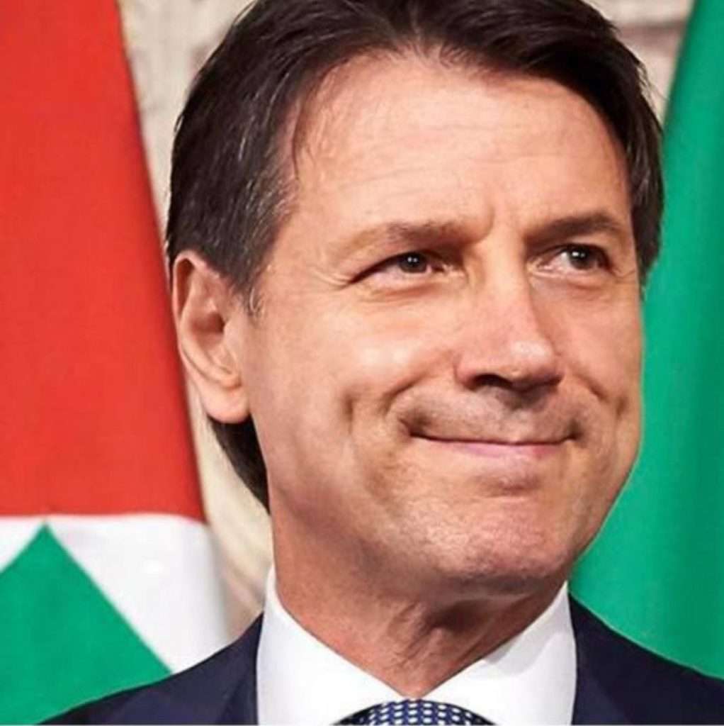 Giuseppe Conte rieletto presidente del Movimento 5 Stelle durante il congresso 2025