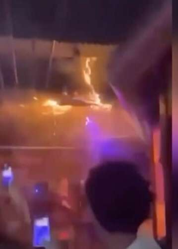 Capodanno 2026 – Strage di Crans-Montana dal silenzio per rispetto al richiamo dell’ambasciatore, una ferita aperta nel cuore delle Alpi 5