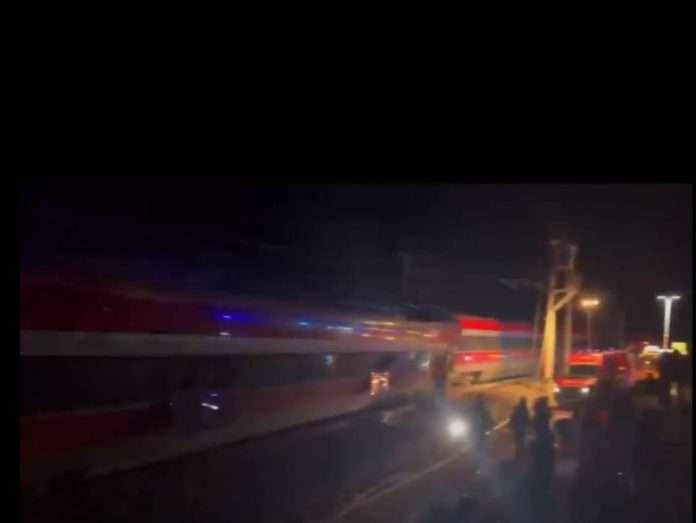 Deragliamento treni alta velocità Spagna, la notte più nera a Cordova: almeno 7 morti, decine di feriti e un Paese che si interroga sulla sicurezza ferroviaria
