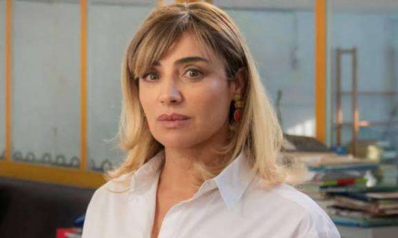 Luisa Ranieri nella fiction televisiva indossa i panni di Eugenia Liguori.