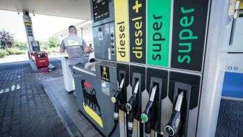 Il prezzo del diesel a 1,666 euro al litro 1