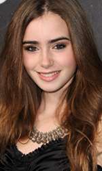 140868 Lily Collins: protagonista
