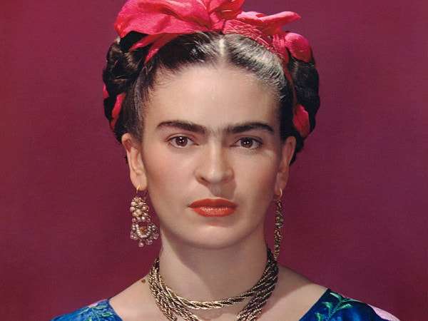 Nickolas-Muray-Frida-Kahlo-in-Blue-Dress-Arte-Svelata Frida Kahlo e Marilyn Monroe mostra Lucca