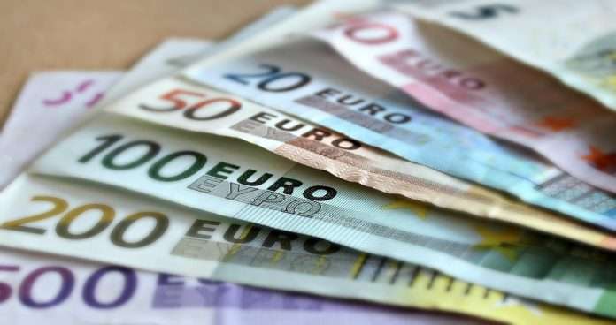 Bonus Renzi 2026: confermati 100 euro al mese in busta paga, requisiti e soglie di reddito Il Bonus Renzi si conferma anche per il 2026 come una delle misure fiscali più rilevanti a sostegno dei lavoratori dipendenti italiani.