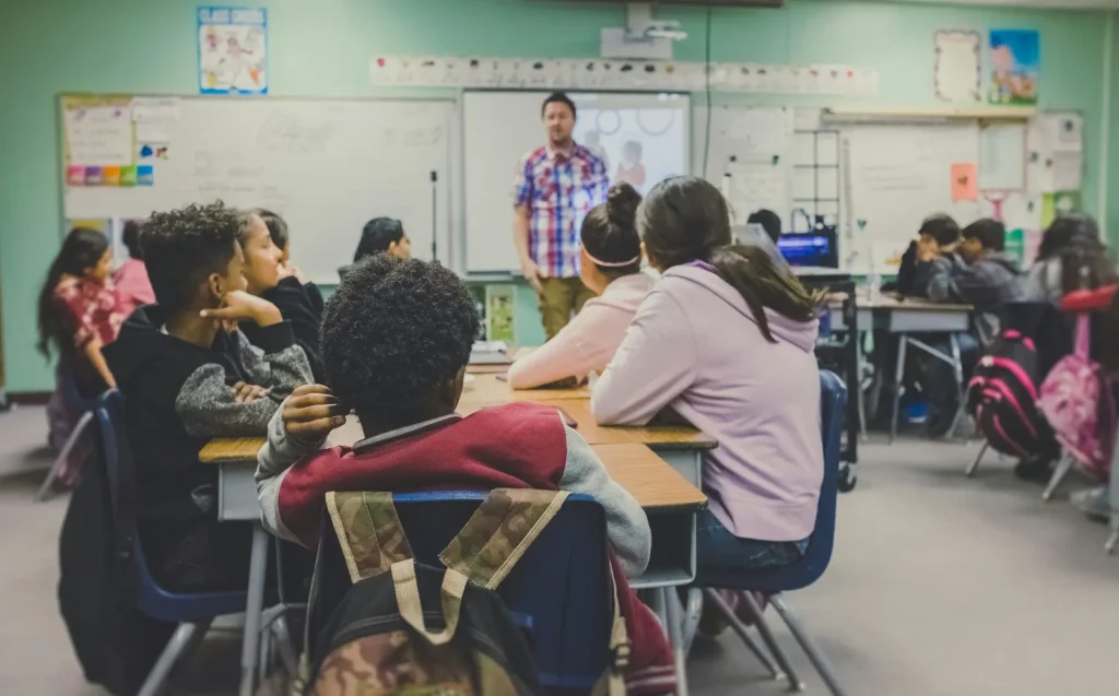 Scuola italiana e studenti stranieri: integrazione e crisi demografica