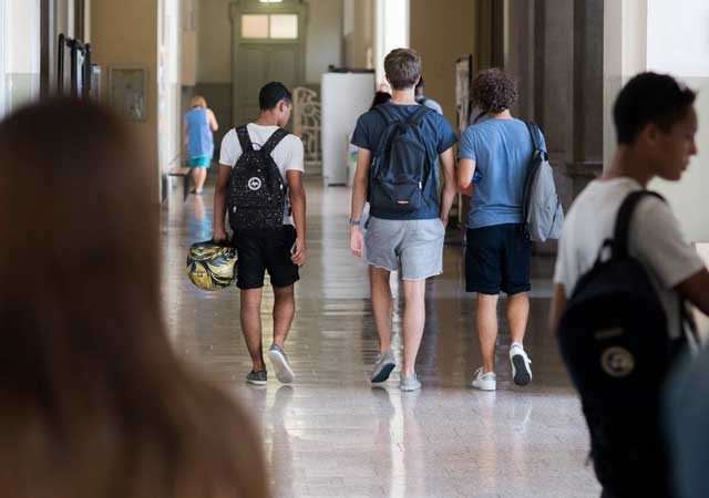 Scuola italiana e studenti stranieri: integrazione e crisi demografica