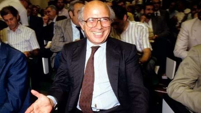 Paolo Cirino Pomicino morto a 85 anni: addio a ‘O ministro’, protagonista della Prima Repubblica È morto a 85 anni Paolo Cirino Pomicino, storico esponente della politica italiana e figura centrale della Prima Repubblica.