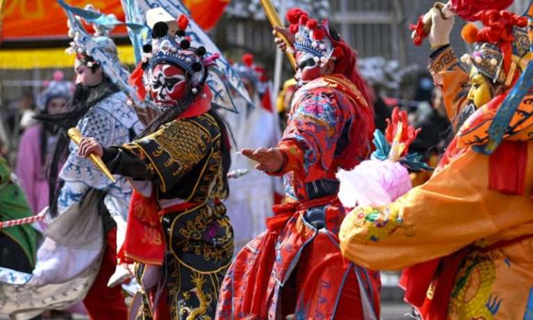 Nel cuore della Cina, la tradizione prende forma: Shehuo e la magia del Lantern Festival