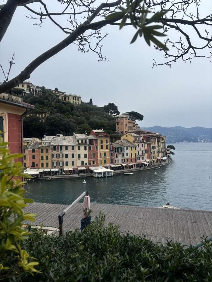 La Liguria si conferma per l'ennesima volta la regina indiscussa del mare italiano, conquistando il primato nazionale per numero di Bandiere Blu. Dai borghi colorati incastonati nella roccia fino alle acque trasparenti della Riviera,