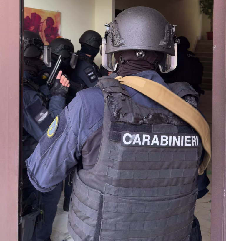 Ostia sequestri torture