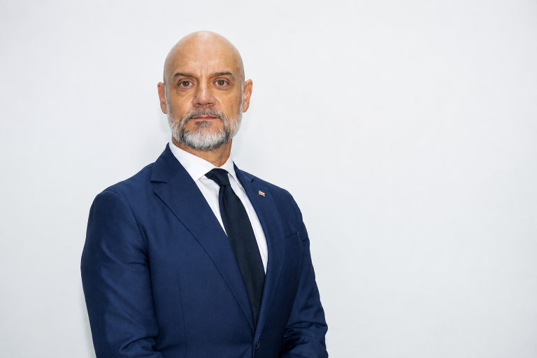 «Lo Stretto non è un confine, ma una risorsa»: nella visione del Contrammiraglio Rosario Marchese, Messina può diventare il laboratorio della Blue Economy siciliana