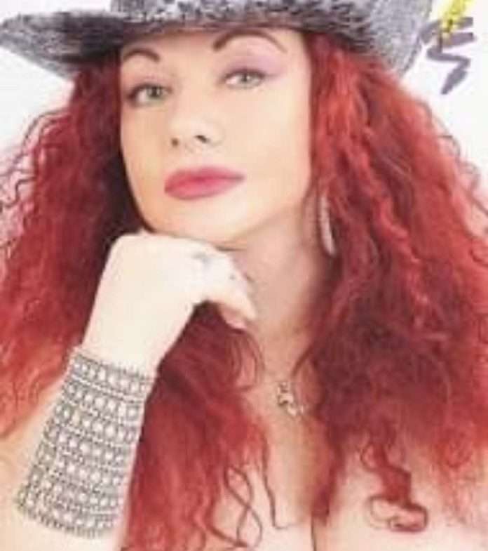 Jessica Rizzo si racconta: oltre i luoghi comuni, la storia di un' artista e imprenditrice che ha sempre scelto di essere protagonista del proprio percorso