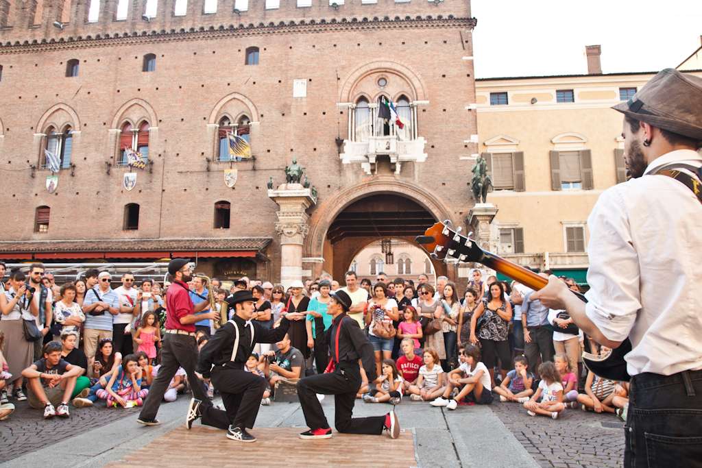 Eventi in Emilia Romagna. Ferrara Buskers Festival 2013. Foto Josefine b/Wikimedia Commons – CC BY 3.0.