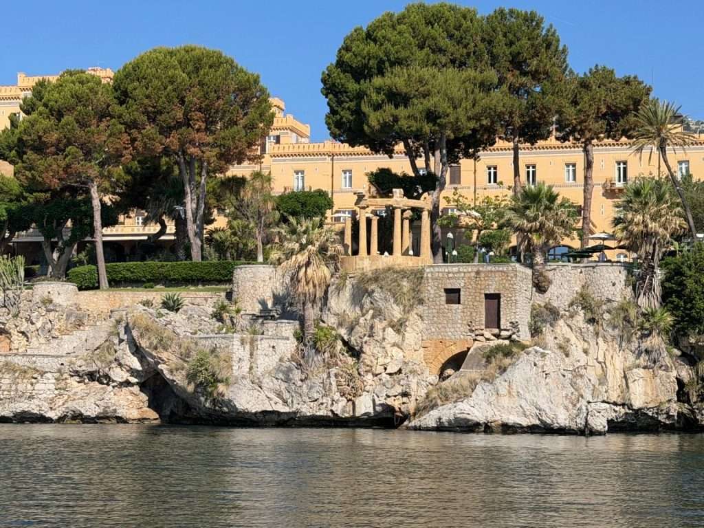 VISIONE DI VILLA IGIEA DAL MARE