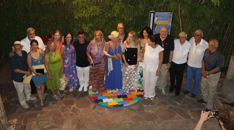 Poeti premiati alla XVI edizione del Premio internazionale “Poesia Circolare”, ospitata nel Giardino del Museo Epicentro di Gala, a Barcellona Pozzo di Gotto. Foto di Angelo Gianluca Abbate